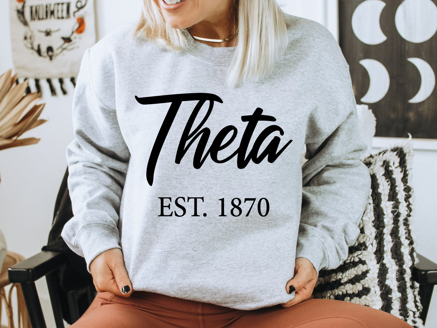 Kappa Alpha Theta Black Flowy Sorority Sweatshirt _ 92g