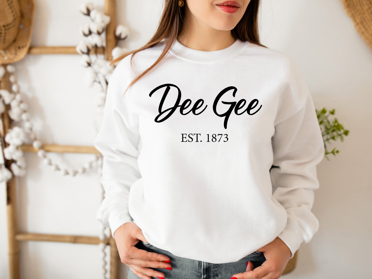 Delta Gamma Black Flowy Sorority Sweatshirt _ 88g