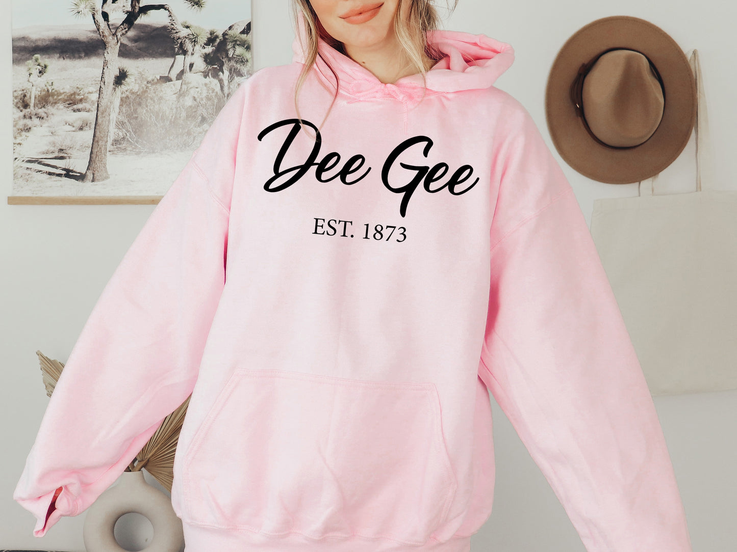 Delta Gamma Black Flowy Sorority Hoodie _ 88g