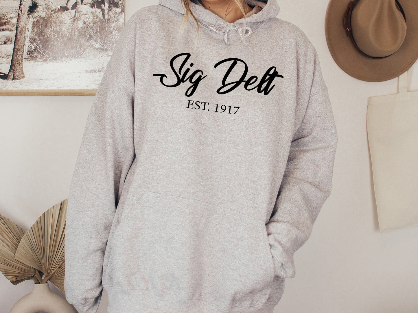 Sigma Delta Tau Black Flowy Sorority Hoodie _ 98g