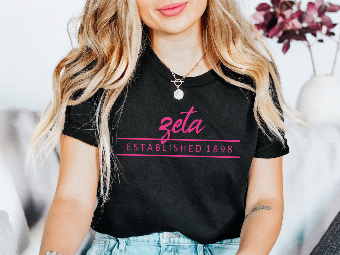 Zeta Tau Alpha All Pink Sorority T-shirt _  777g