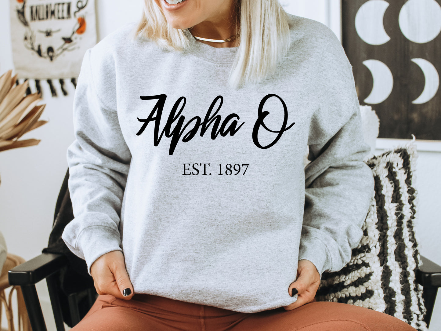 Alpha Omicron Pi Black Flowy Sorority Sweatshirt _ 81g