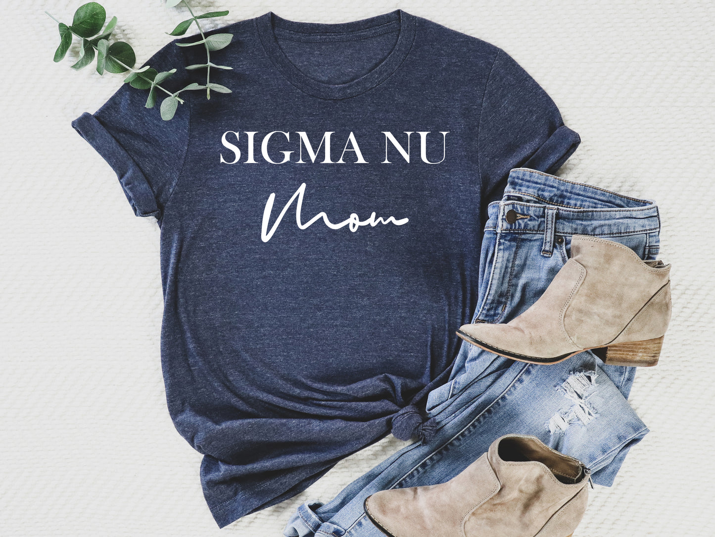 Sigma Nu Cursive Mom Fraternity T-shirt _ 2043g