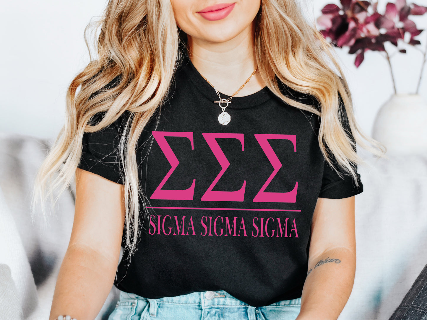 Sigma Sigma Sigma Loud Letters Sorority T-shirt _ 489g