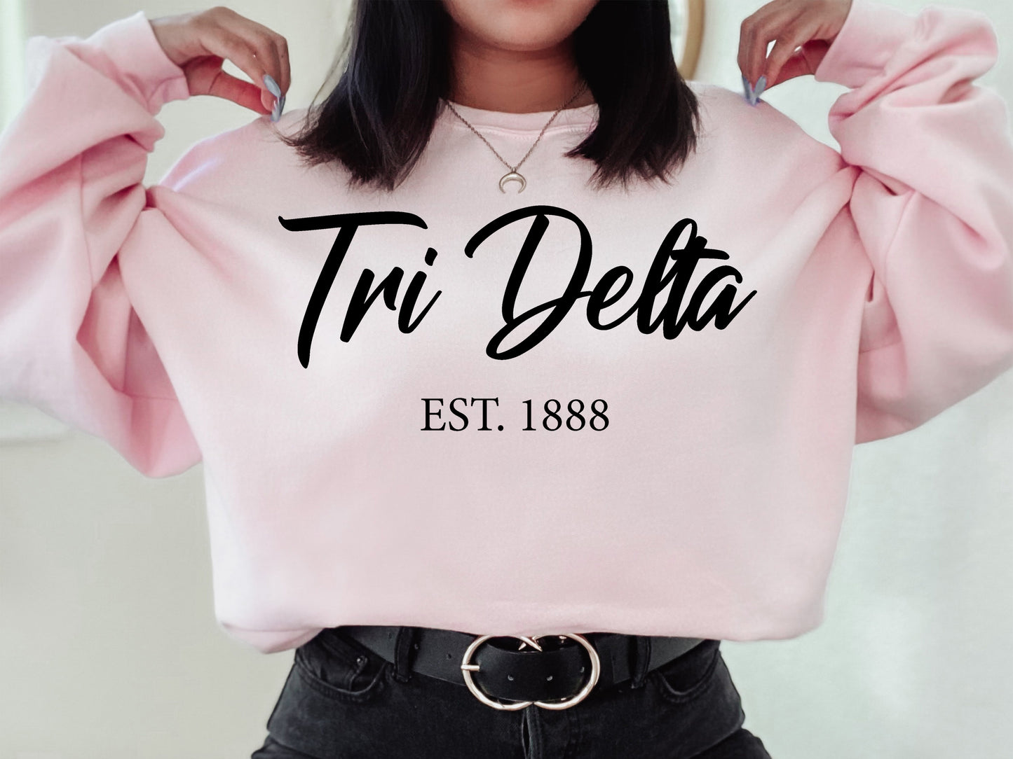 Delta Delta Delta Black Flowy Sorority Sweatshirt _ 87g