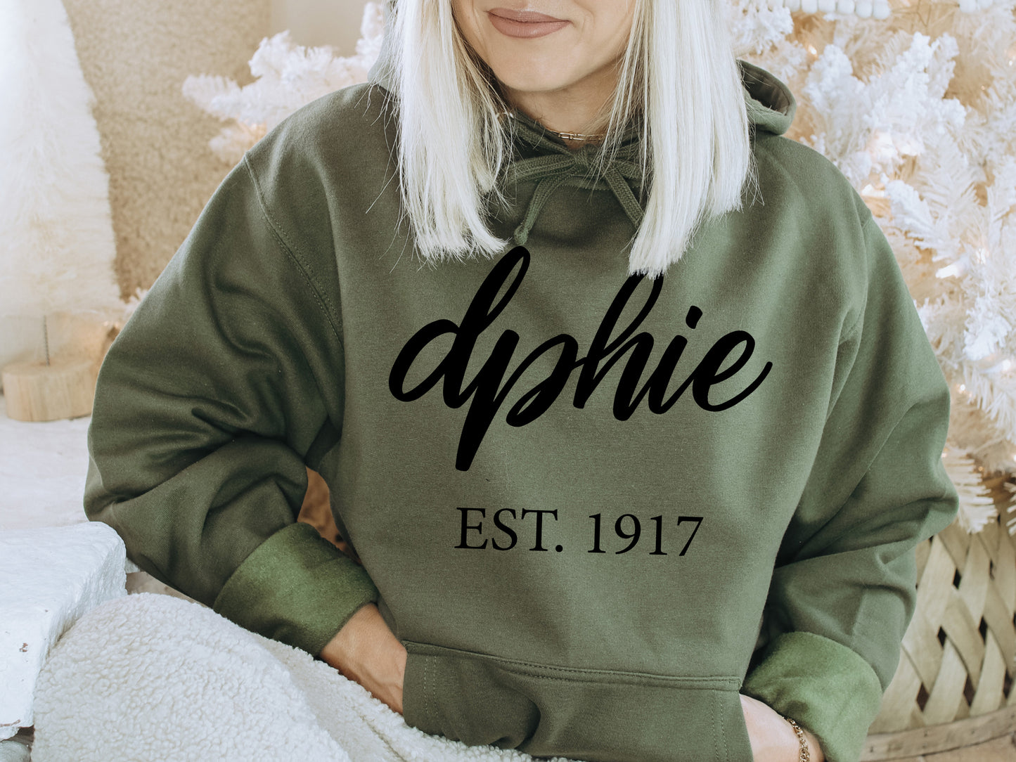Delta Phi Epsilon Black Flowy Sorority Hoodie _ 89g