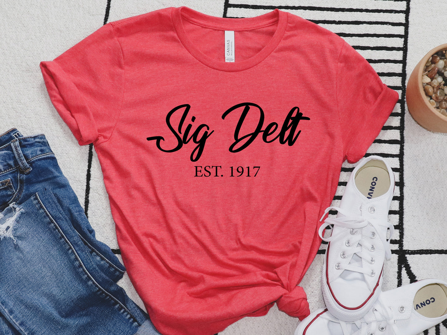 Sigma Delta Tau Black Flowy Sorority T-shirt _ 98g