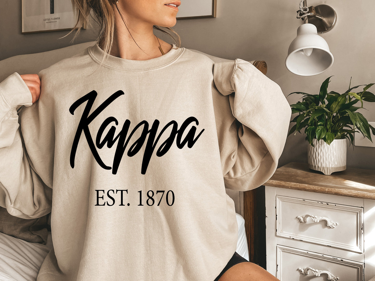 Kappa Kappa Gamma Black Flowy Sorority Sweatshirt _ 94g