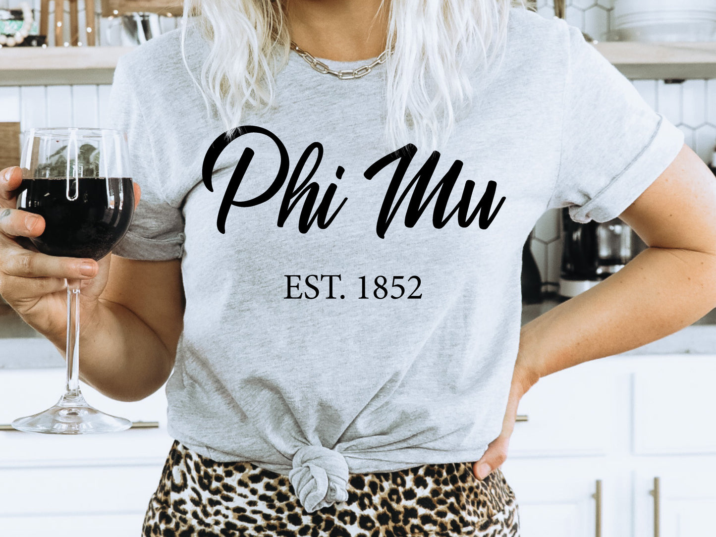 Phi Mu Black Flowy Sorority T-shirt _ 95g
