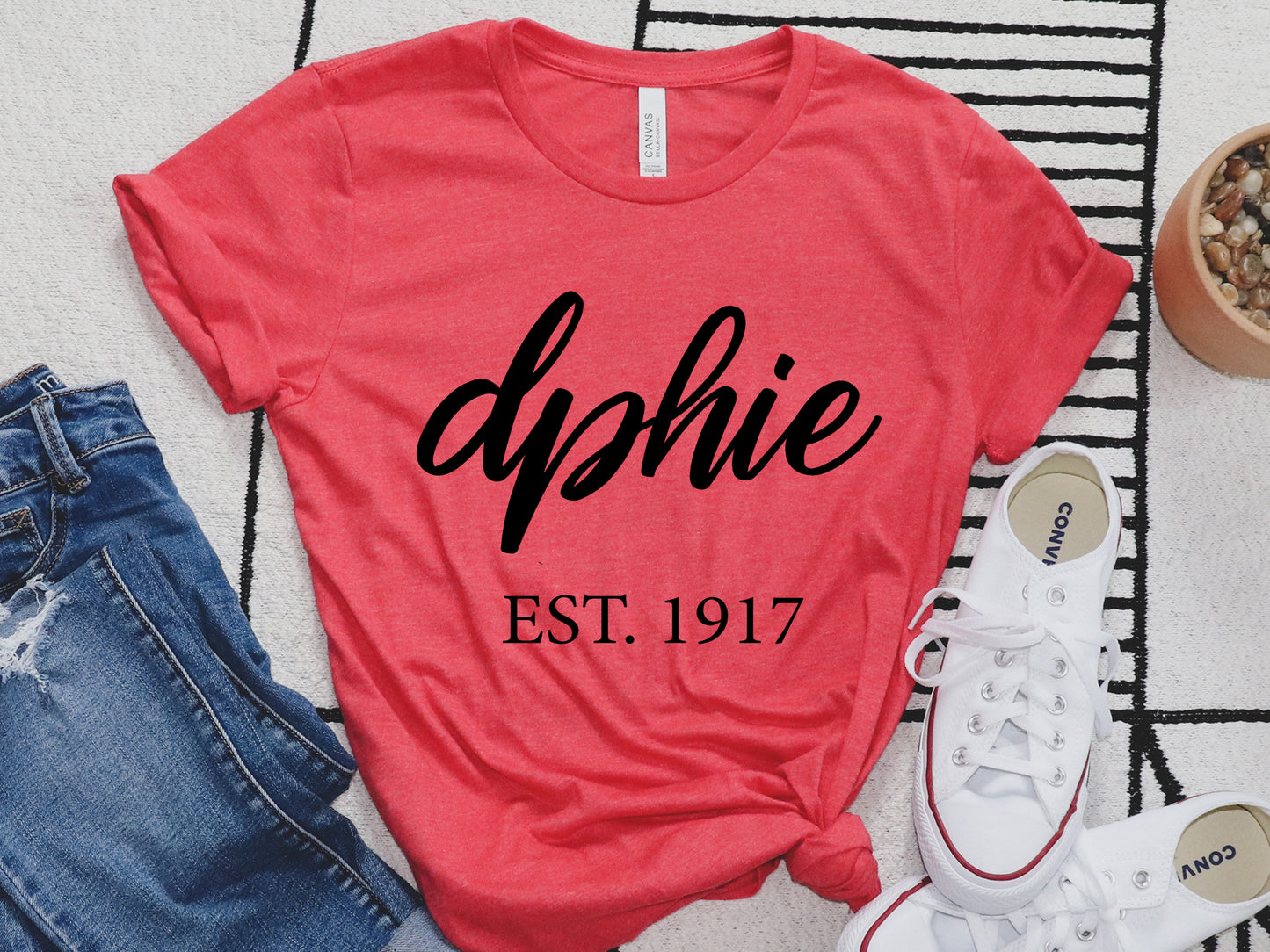 Delta Phi Epsilon Black Flowy Sorority T-shirt _ 89g