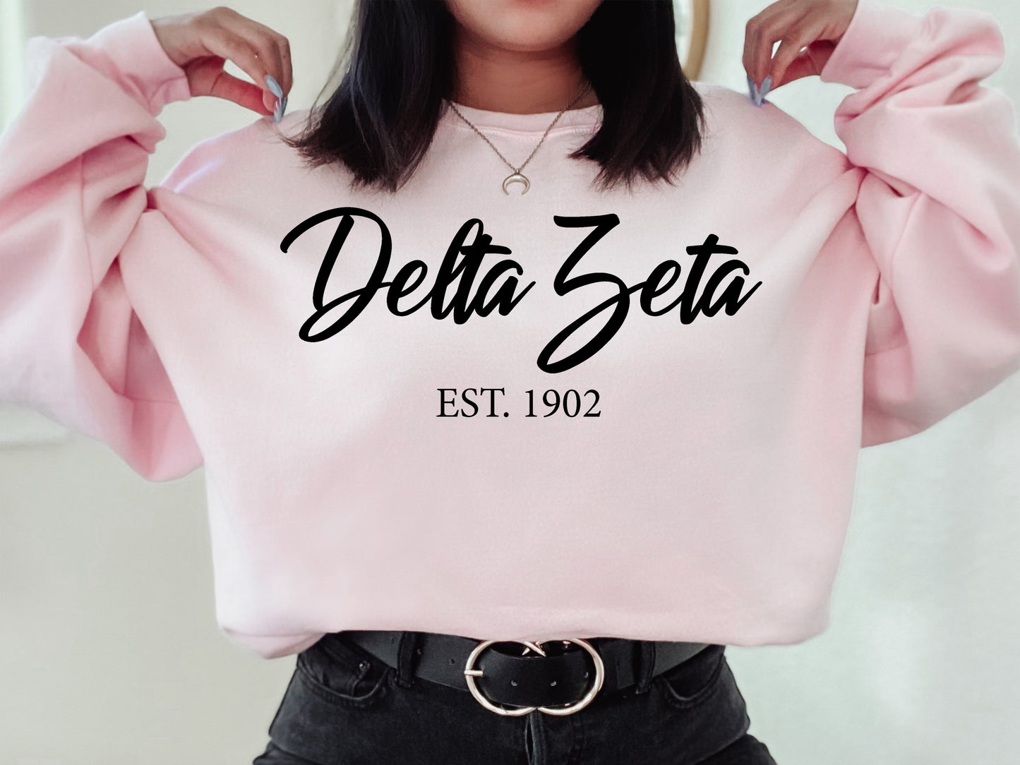 Delta Zeta Black Flowy Sorority Sweatshirt _ 90g
