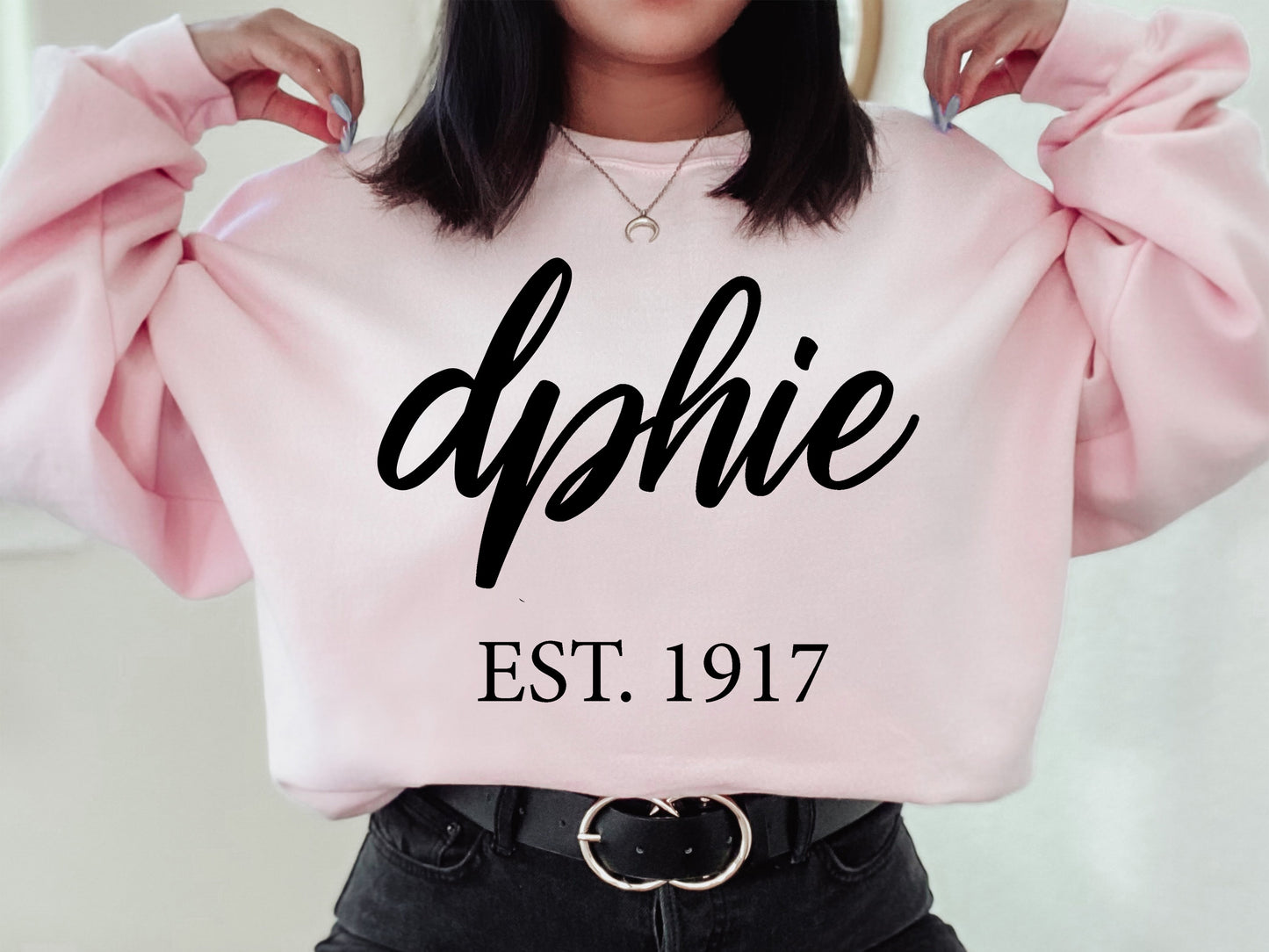 Delta Phi Epsilon Black Flowy Sorority Sweatshirt _ 89g
