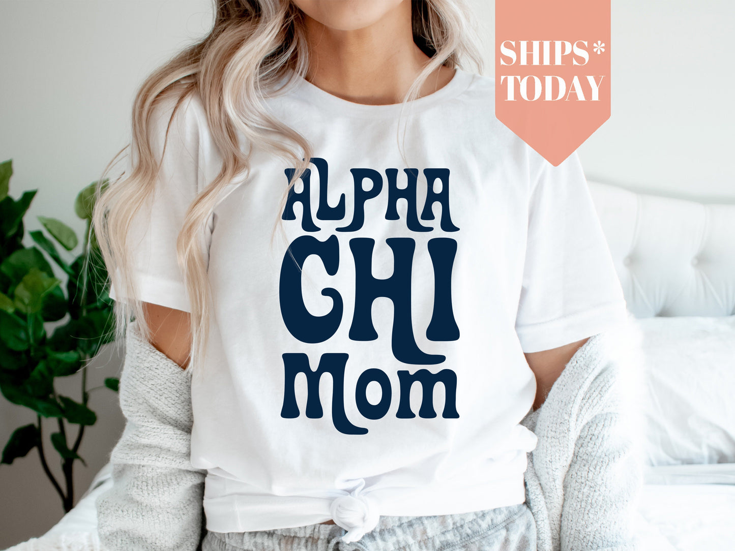 Alpha Chi Omega Got it from my Mom Sorority T-shirt _ 3071g